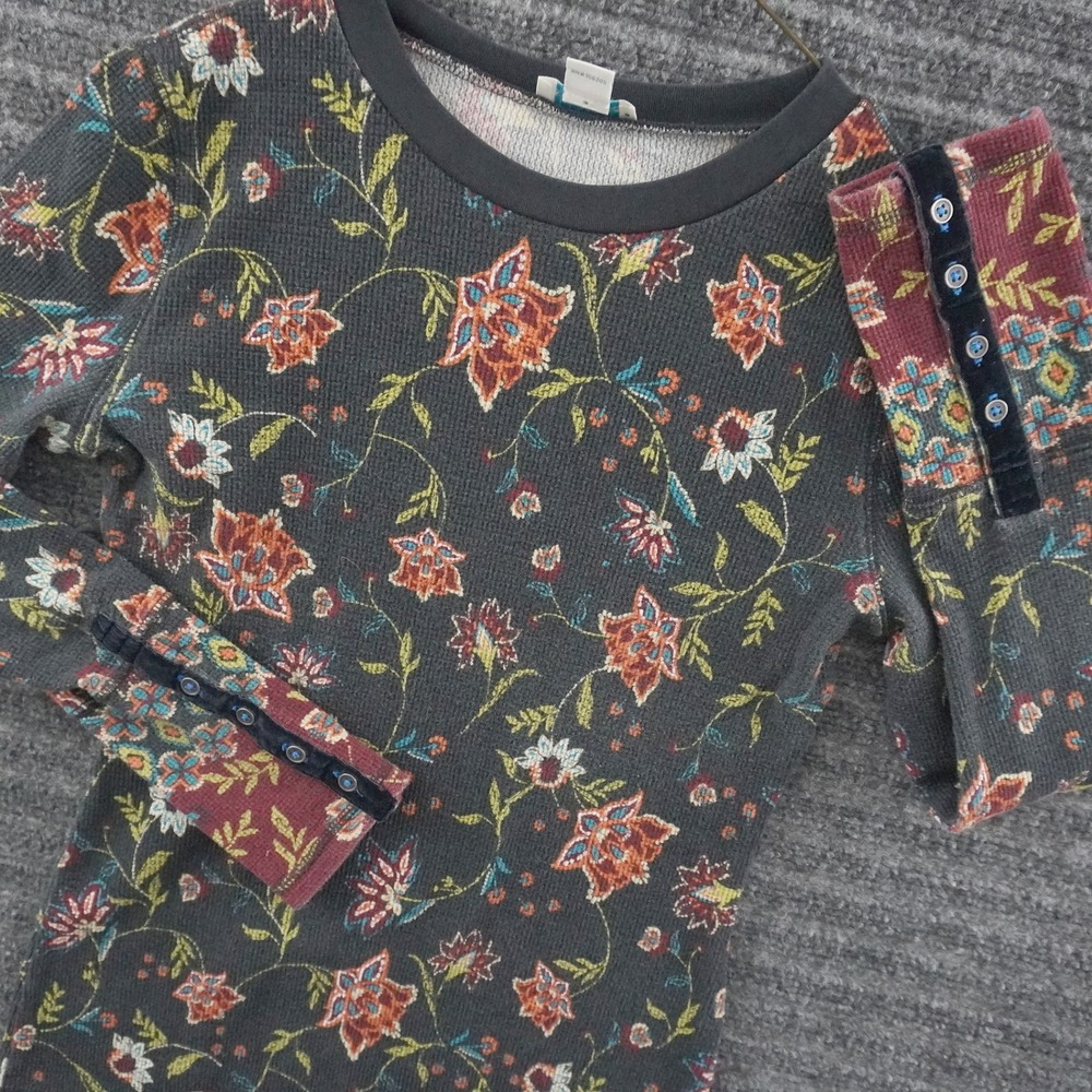 Sundance Thermal Top Women Size S Gray Floral Waffle Knit Velvet Button Cuff